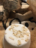 Old Fashioned Natural Oatmeal 
Bath Bomb